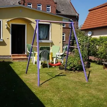2 Uknr 4552 Hébergement de vacances *